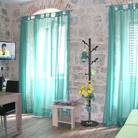 Klara I Gracia דירה *