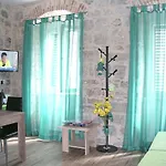 Klara I Gracia Apartament *